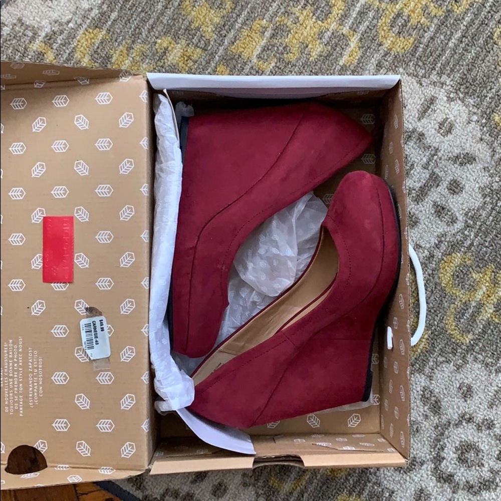 Burgundy Wedge Heels
